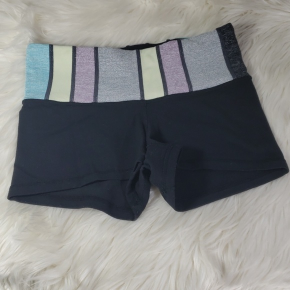 lululemon athletica Pants - Lululemon athletica shorts size 2